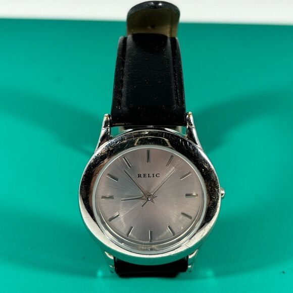 Relic‎ Silver Tone Dial Round Case Black Leather Band Watch - Picture 1 of 7